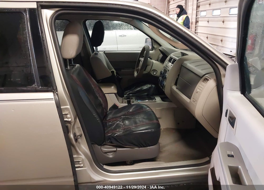 2010 FORD ESCAPE XLT VIN: 1FMCU9DG2AKD17597