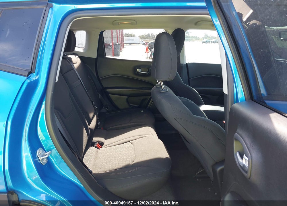 2018 JEEP COMPASS SPORT FWD VIN: 3C4NJCAB2JT462861