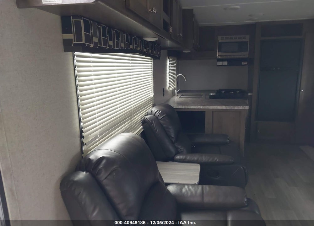 2018 COLEMAN BY DUTCHMEN LANTERN SERIES M-286 VIN: 4YDT2862XJH937906
