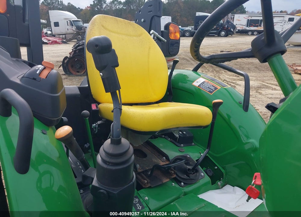 2021 JOHN DEERE TRACTOR VIN: 1PY5045EELM115729