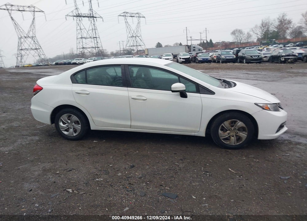 2014 HONDA CIVIC LX VIN: 19XFB2F57EE071343