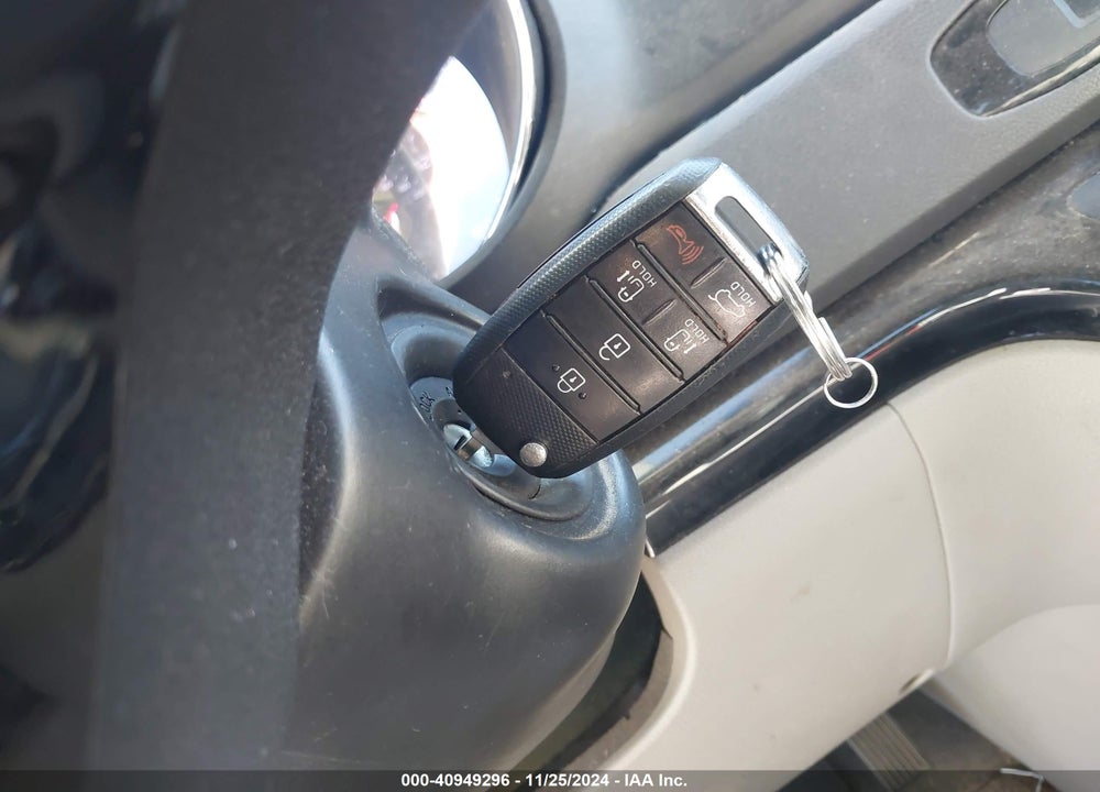 2017 KIA SEDONA LX VIN: KNDMB5C13H6306924