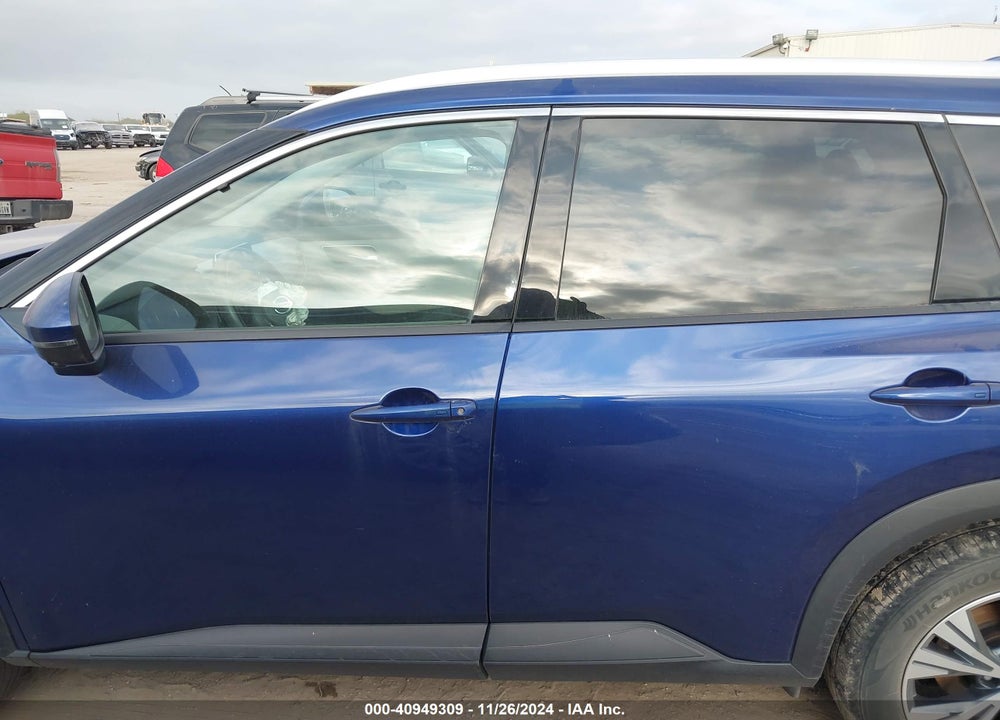 2021 NISSAN ROGUE SV INTELLIGENT AWD VIN: 5N1AT3BB5MC827083