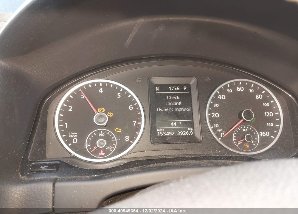 2011 VOLKSWAGEN TIGUAN SE VIN: WVGBV7AX2BW547877
