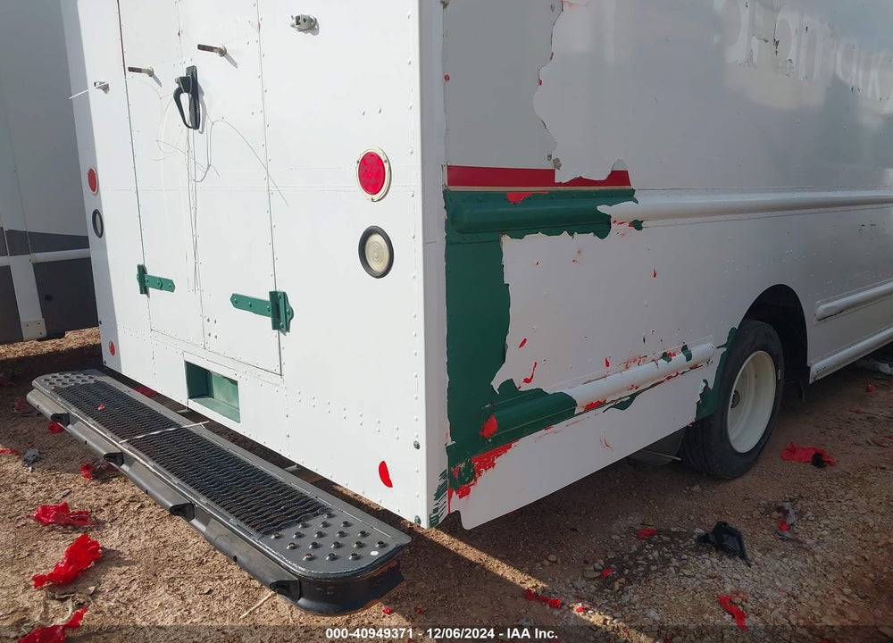 2009 FREIGHTLINER CHASSIS M LINE WALK-IN VAN VIN: 4UZAAPDU79CAC9489