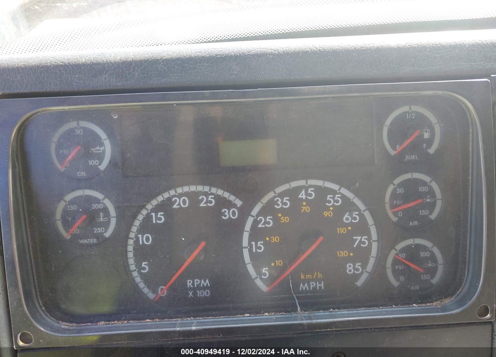 2002 FREIGHTLINER FL70 FL70 VIN: 1FVABSAK42HK06733