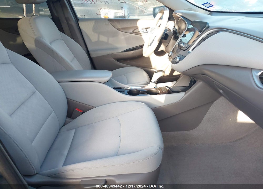 2019 CHEVROLET MALIBU VIN: 1G1ZB5ST2KF190740