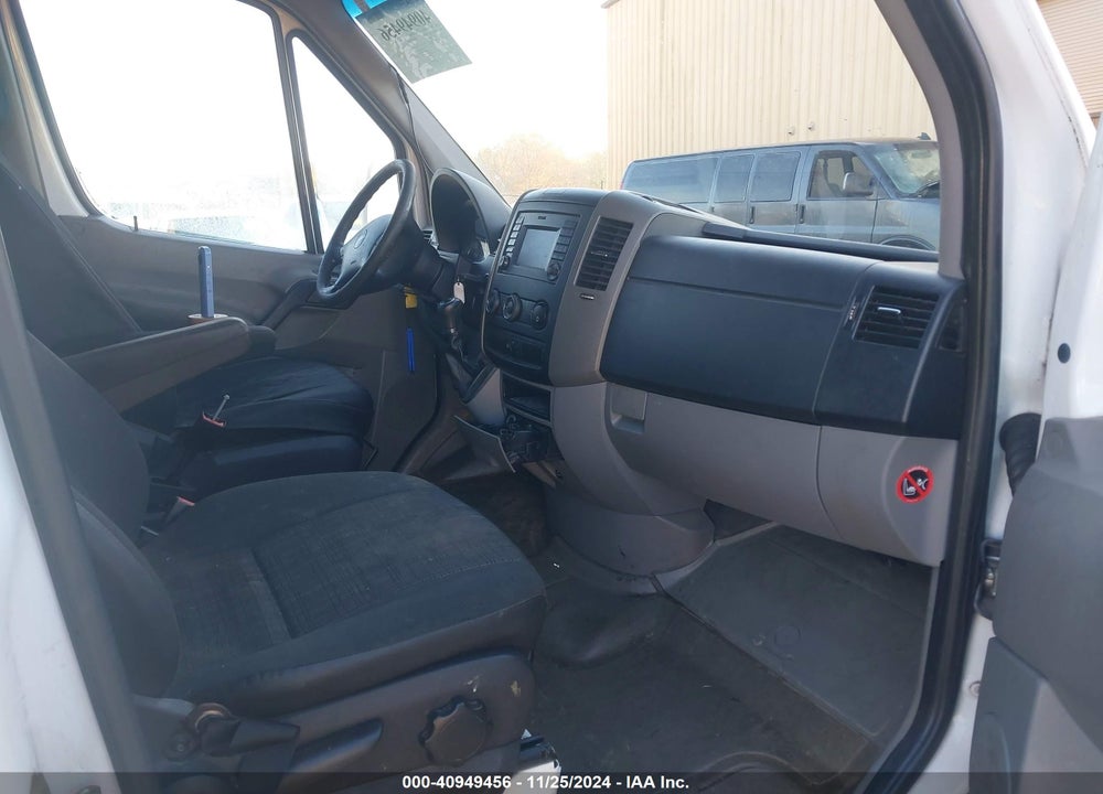 2014 FREIGHTLINER SPRINTER 2500 NORMAL ROOF VIN: WDYPE7DCXE5876831