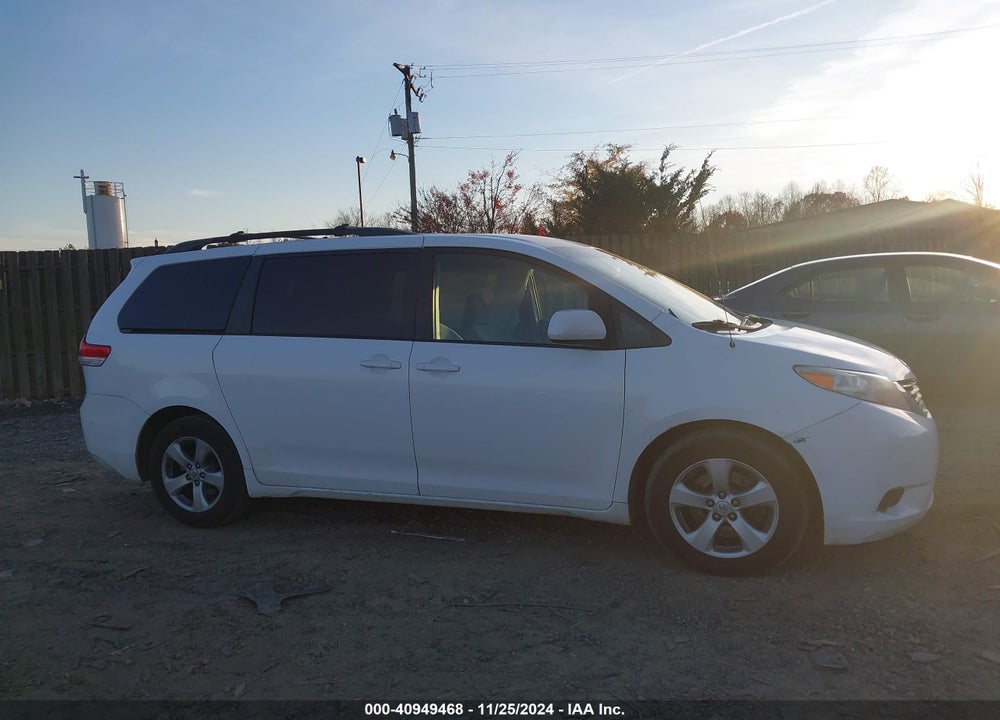 2011 TOYOTA SIENNA LE V6 VIN: 5TDKK3DC1BS047823