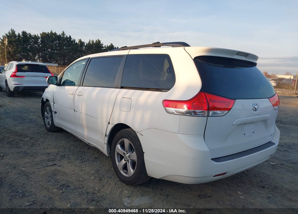 2011 TOYOTA SIENNA LE V6 VIN: 5TDKK3DC1BS047823