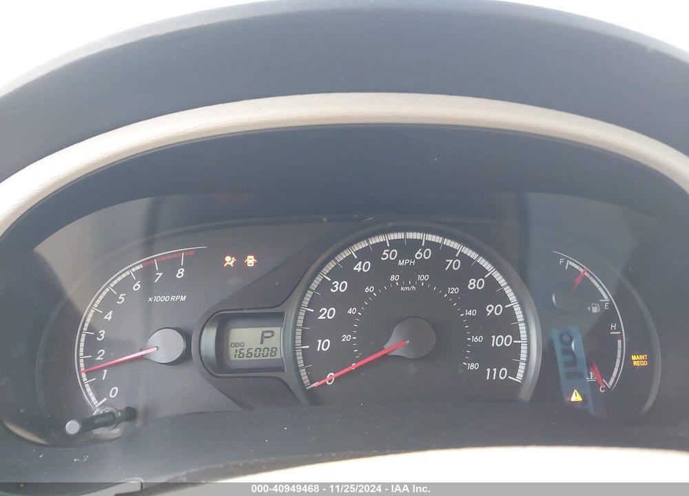 2011 TOYOTA SIENNA LE V6 VIN: 5TDKK3DC1BS047823