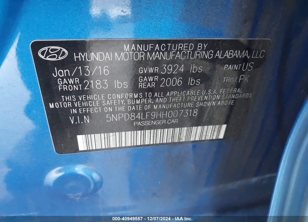2017 HYUNDAI ELANTRA VIN: 5NPD84LF9HH007318