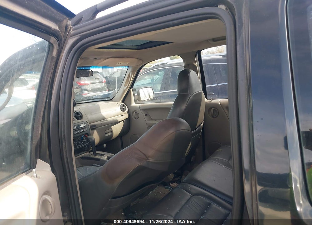 2004 JEEP LIBERTY SPORT VIN: 1J4GK48K44W185396