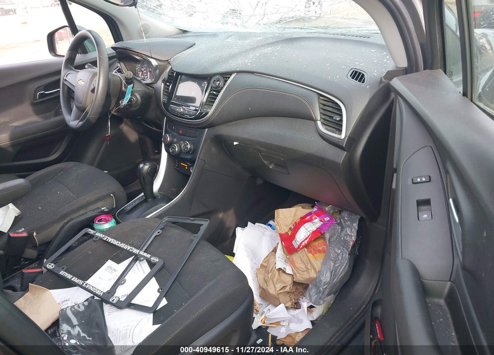 2019 CHEVROLET TRAX LS VIN: 3GNCJKSB7KL330252
