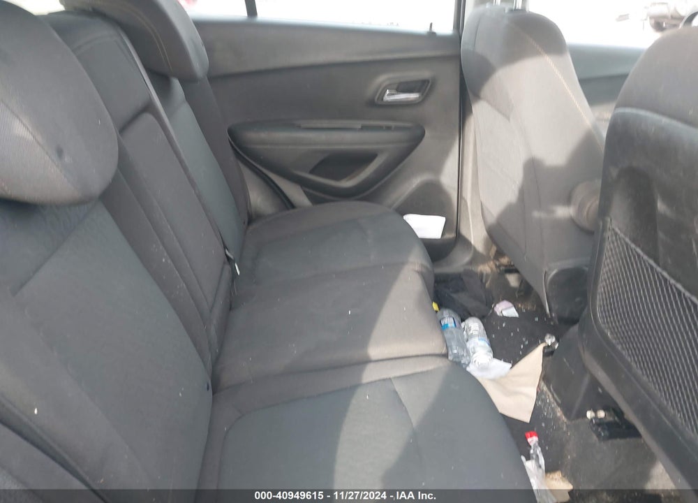 2019 CHEVROLET TRAX LS VIN: 3GNCJKSB7KL330252