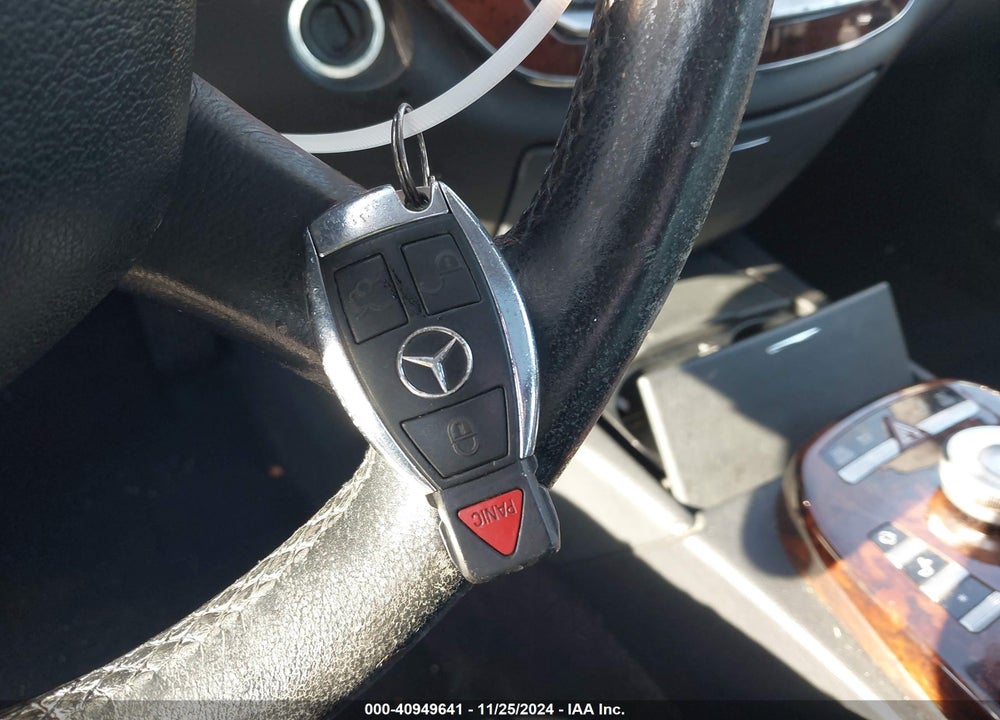 2007 MERCEDES-BENZ S 550 VIN: WDDNG71X77A060146