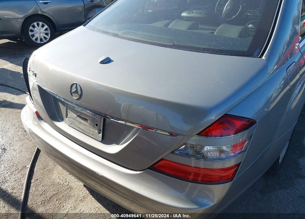 2007 MERCEDES-BENZ S 550 VIN: WDDNG71X77A060146