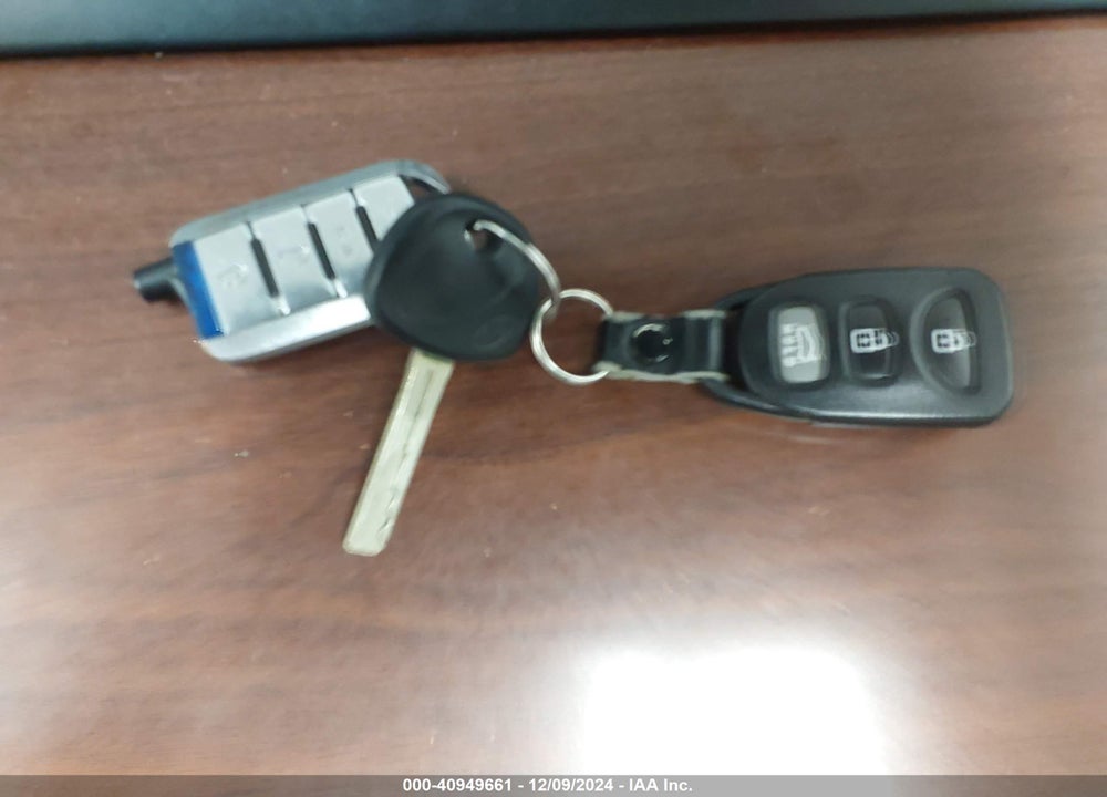 2013 HYUNDAI SONATA GLS VIN: 5NPEB4AC8DH715245