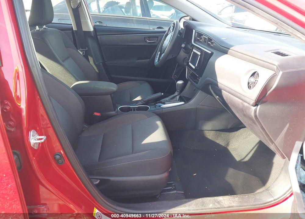 2019 TOYOTA COROLLA VIN: 2T1BURHE1KC194709