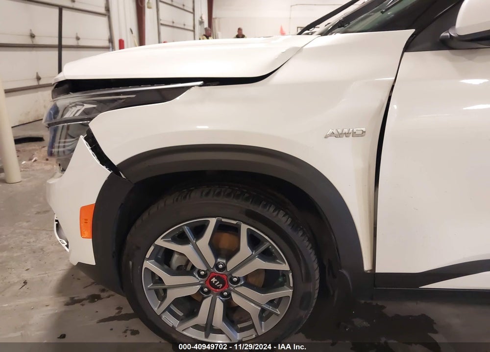2021 KIA SELTOS SX TURBO VIN: KNDETCA22M7077092