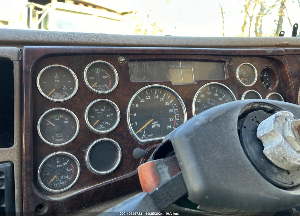 2007 MACK 700 CV700 VIN: 1M2AG11C67M056523