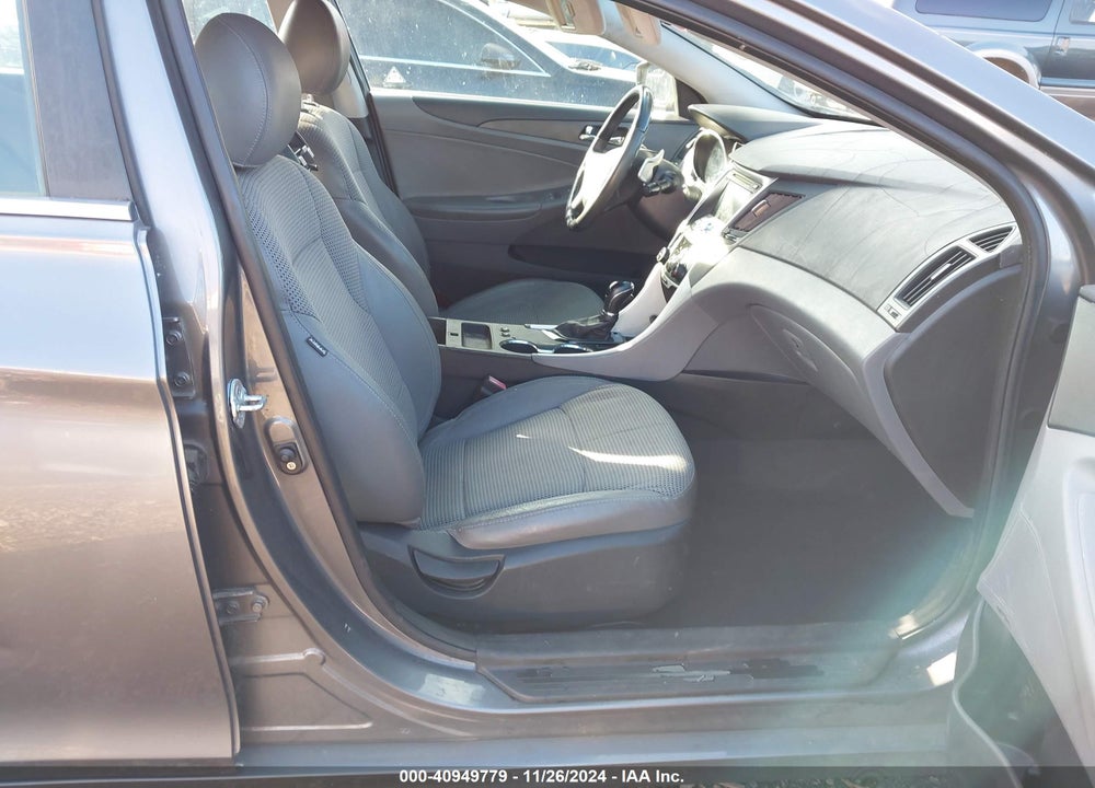 2011 HYUNDAI SONATA SE VIN: 5NPEC4AC1BH039473