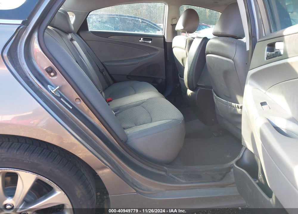 2011 HYUNDAI SONATA SE VIN: 5NPEC4AC1BH039473