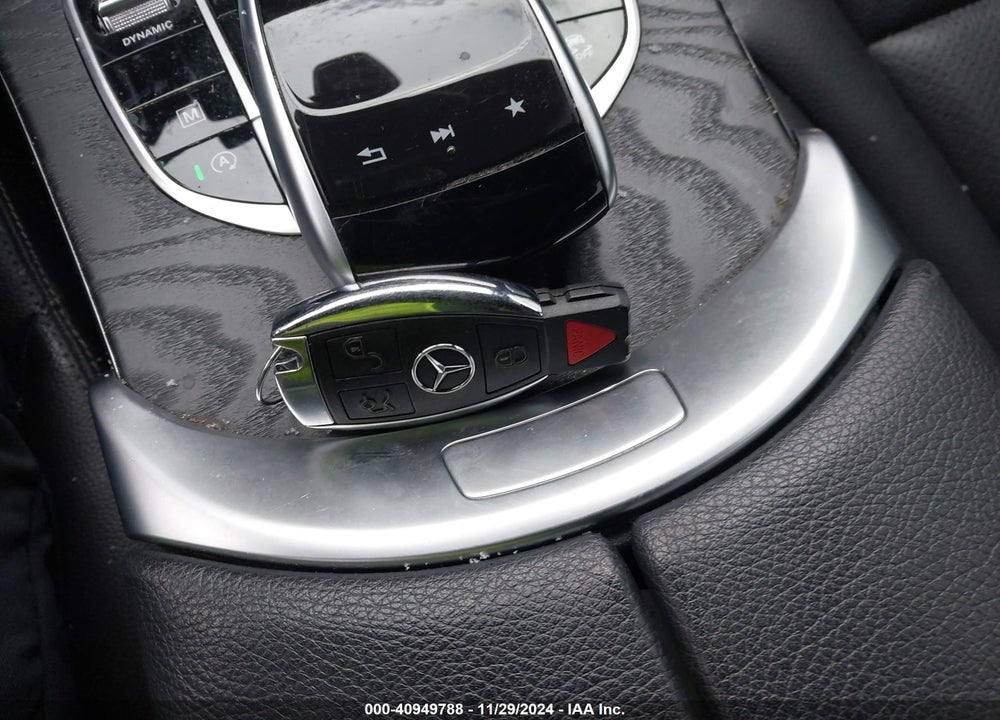 2018 MERCEDES-BENZ GLC 300 4MATIC VIN: WDC0G4KB7JV092479