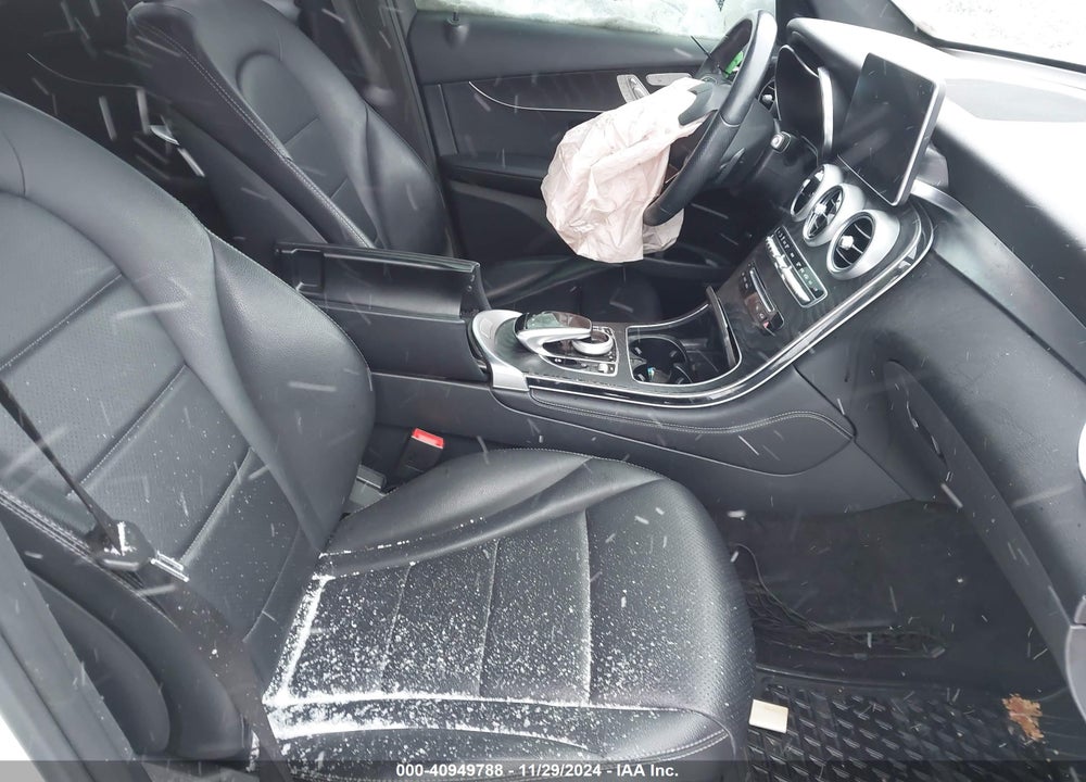 2018 MERCEDES-BENZ GLC 300 4MATIC VIN: WDC0G4KB7JV092479