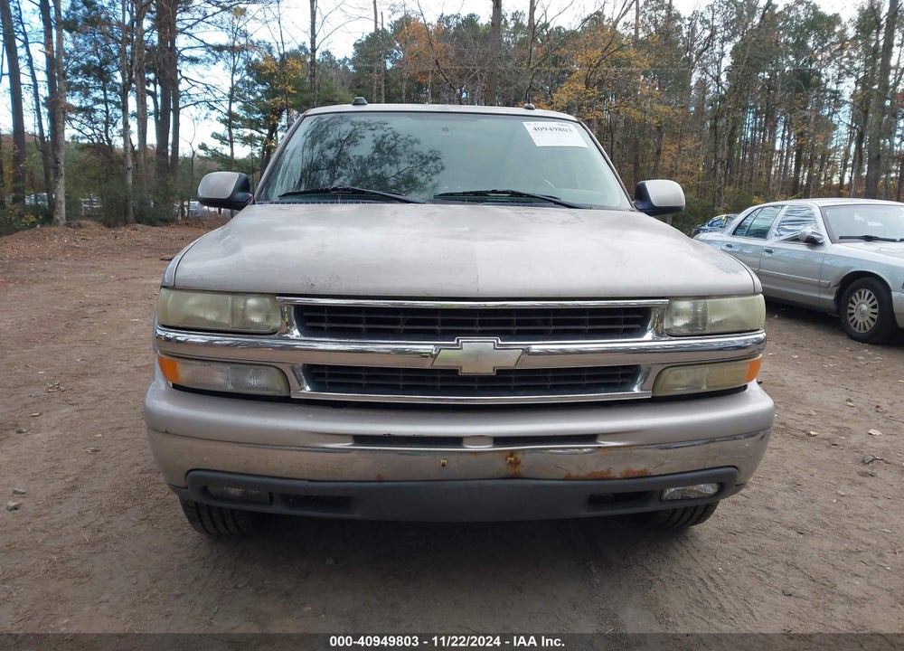 2004 CHEVROLET SUBURBAN 1500 LT VIN: 1GNEC16T24J315619