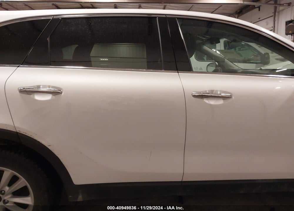 2019 KIA SORENTO 2.4L L VIN: 5XYPG4A38KG611322