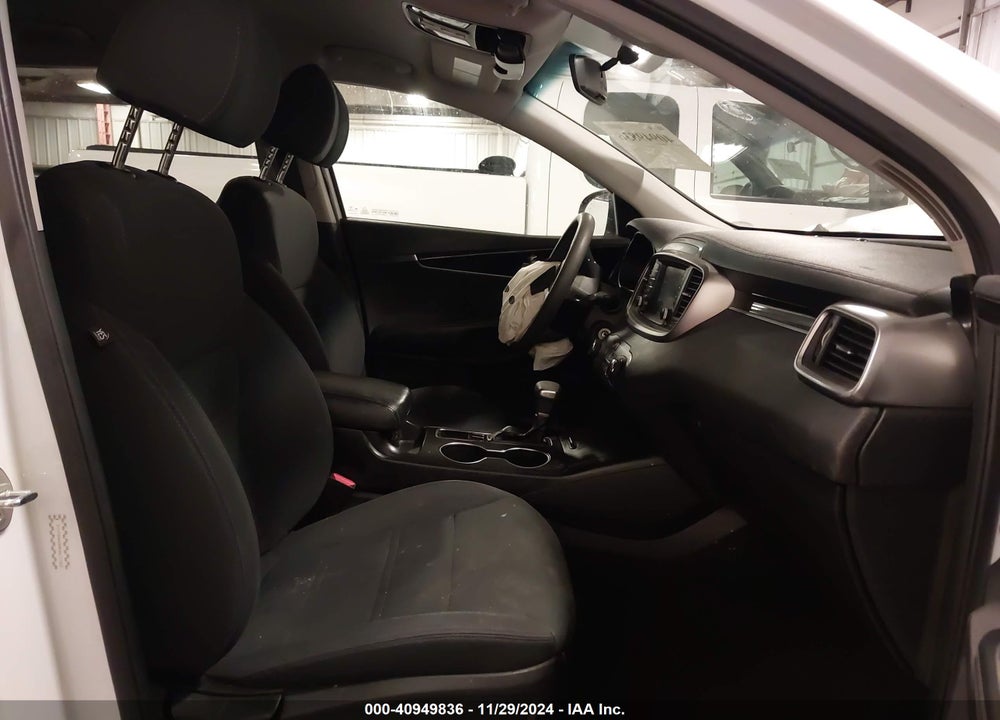 2019 KIA SORENTO 2.4L L VIN: 5XYPG4A38KG611322