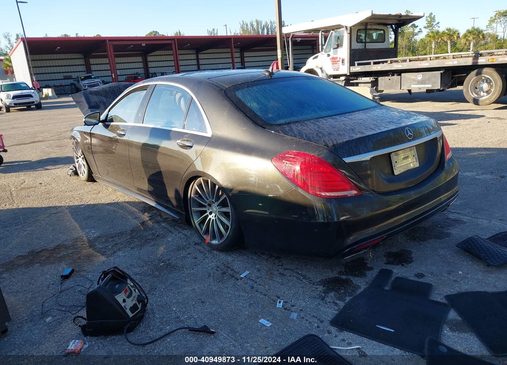 2015 MERCEDES-BENZ S VIN: WDDUG8CB2FA196251