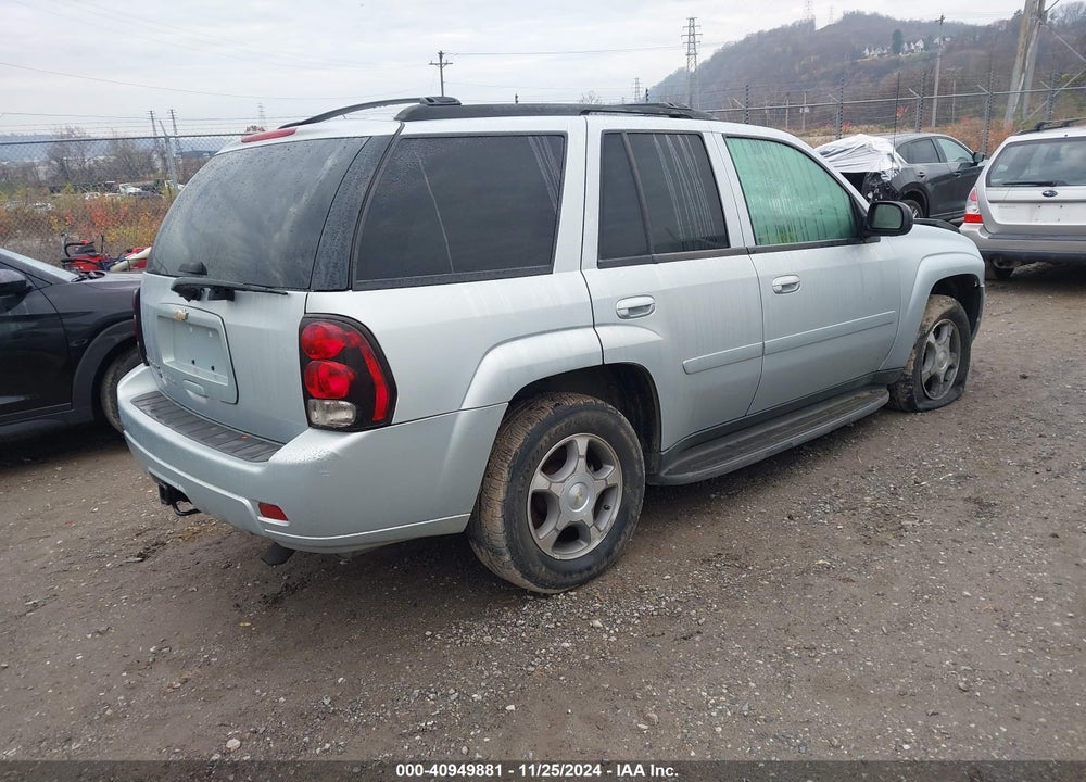 2008 CHEVROLET TRAILBLAZER LT VIN: 1GNDT13S182120425