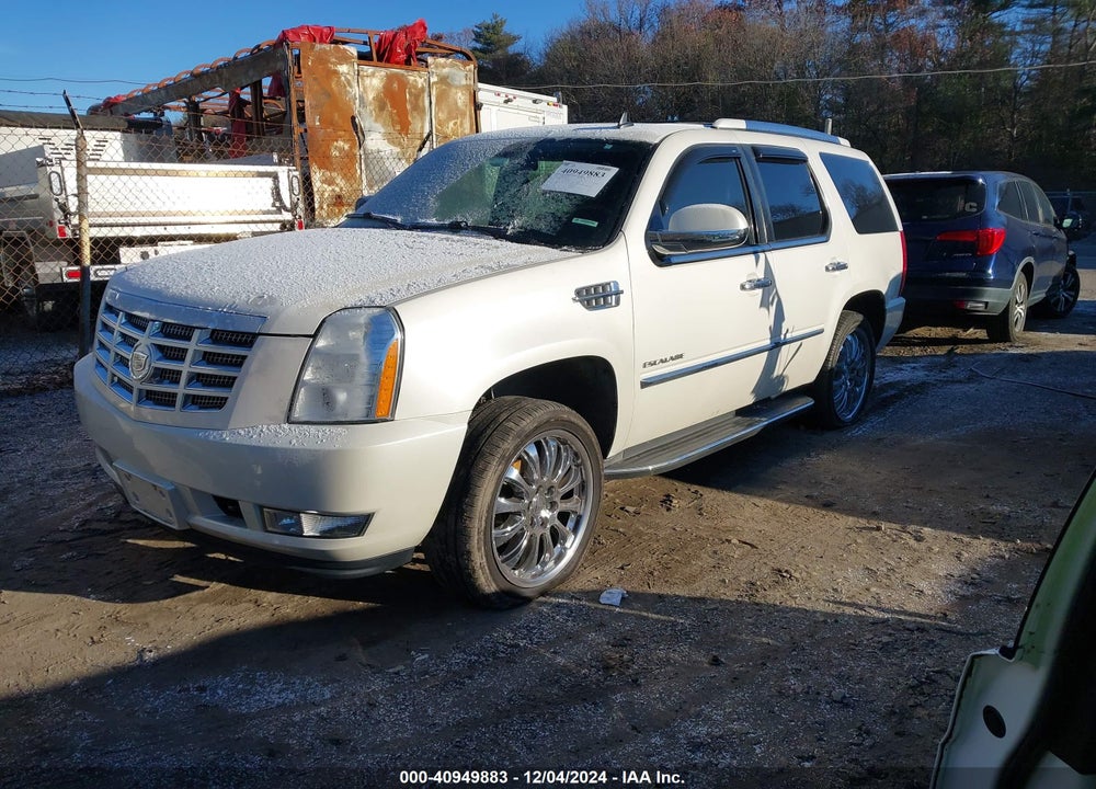 2011 CADILLAC ESCALADE STANDARD VIN: 1GYS4AEF9BR326310