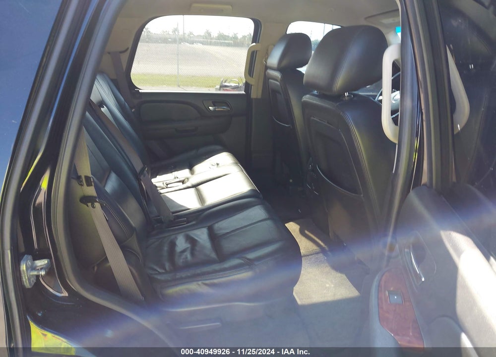 2014 GMC YUKON SLT VIN: 1GKS1CE02ER202068