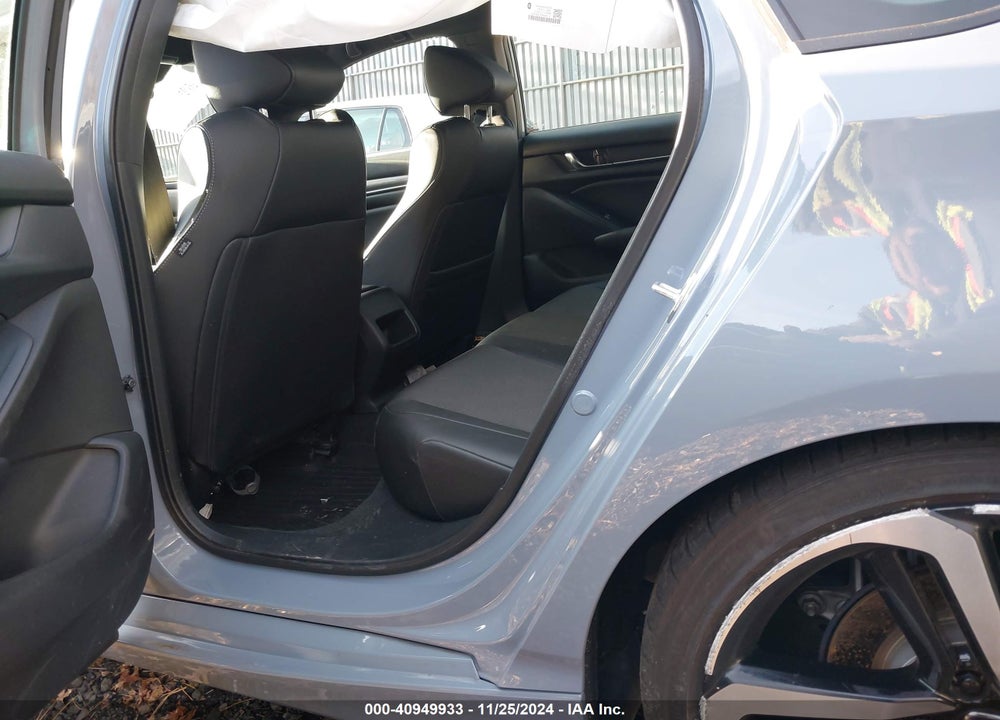 2022 HONDA ACCORD HYBRID SPORT VIN: 1HGCV3F28NA039592