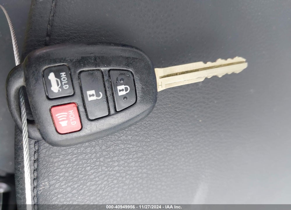 2019 TOYOTA COROLLA SE VIN: 5YFBURHE4KP868139