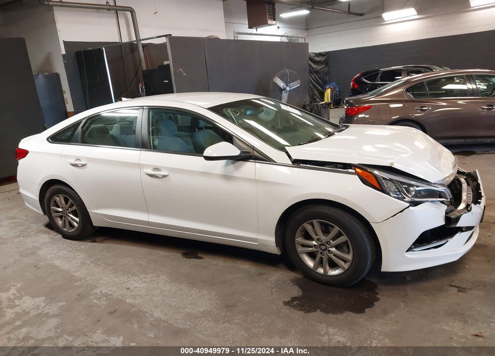 2017 HYUNDAI SONATA SE VIN: 5NPE24AFXHH547477