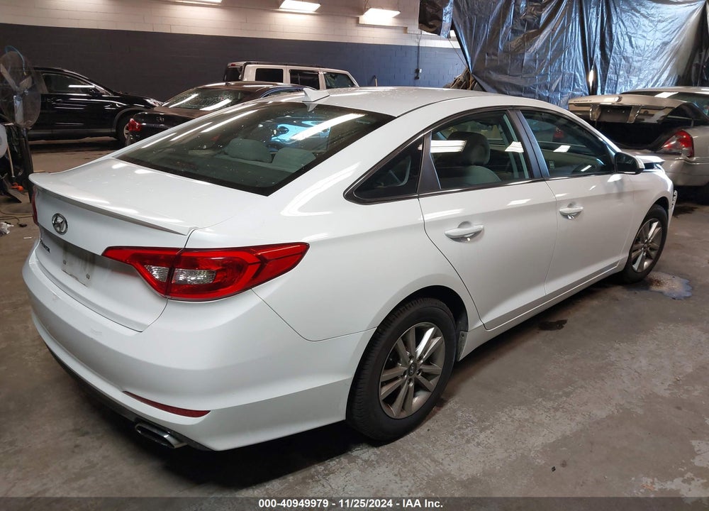 2017 HYUNDAI SONATA SE VIN: 5NPE24AFXHH547477