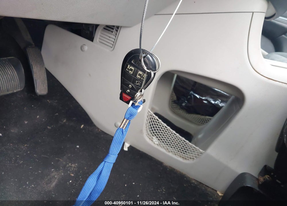 2013 DODGE GRAND CARAVAN SXT VIN: 2C4RDGCGXDR549570