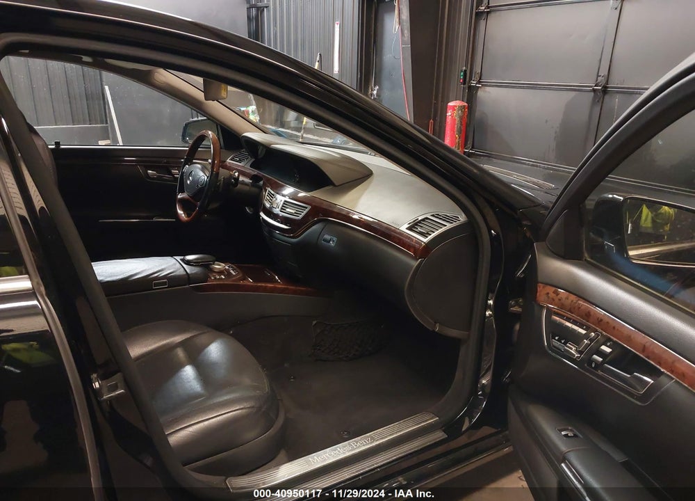 2012 MERCEDES-BENZ S 550 VIN: WDDNG7DB3CA449229