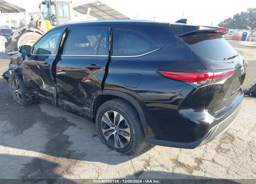2022 TOYOTA HIGHLANDER HYBRID XLE VIN: 5TDHARAH6NS013817