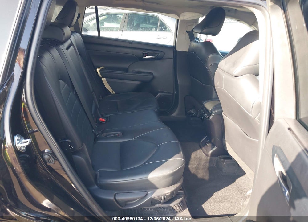 2022 TOYOTA HIGHLANDER HYBRID XLE VIN: 5TDHARAH6NS013817