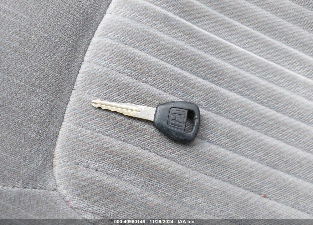 1998 HONDA ACCORD SDN LX VIN: 1HGCG5644WA238194