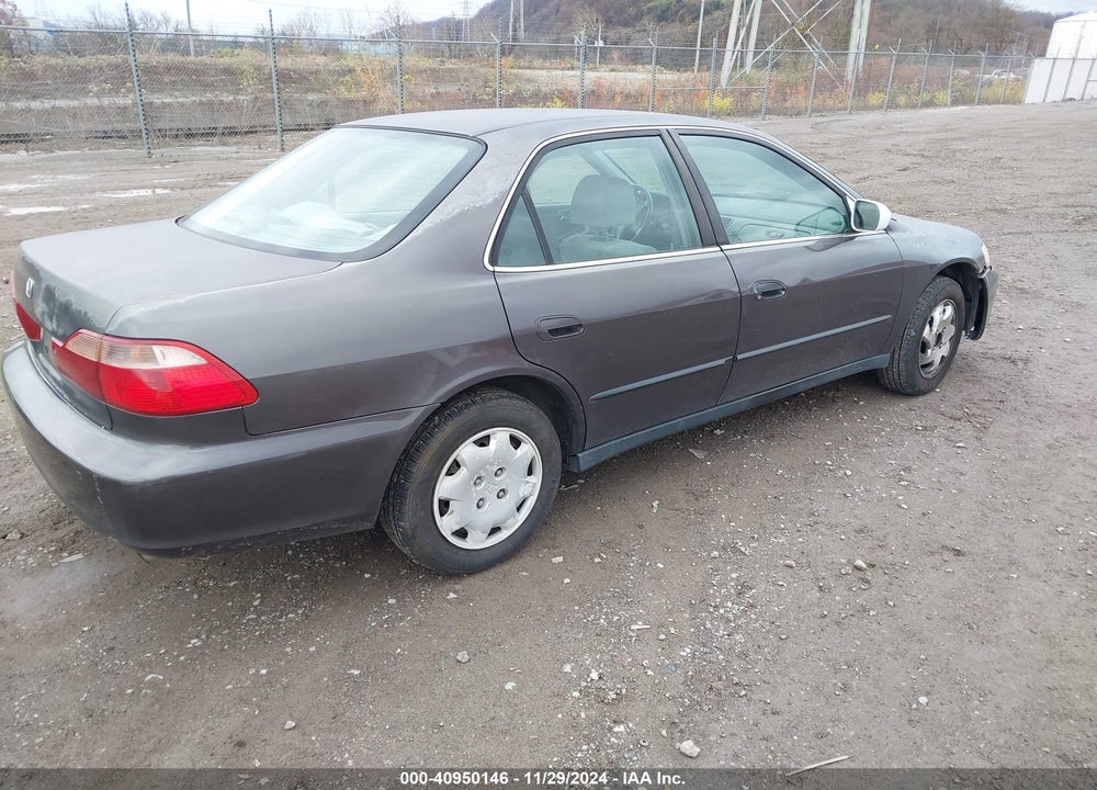 1998 HONDA ACCORD SDN LX VIN: 1HGCG5644WA238194