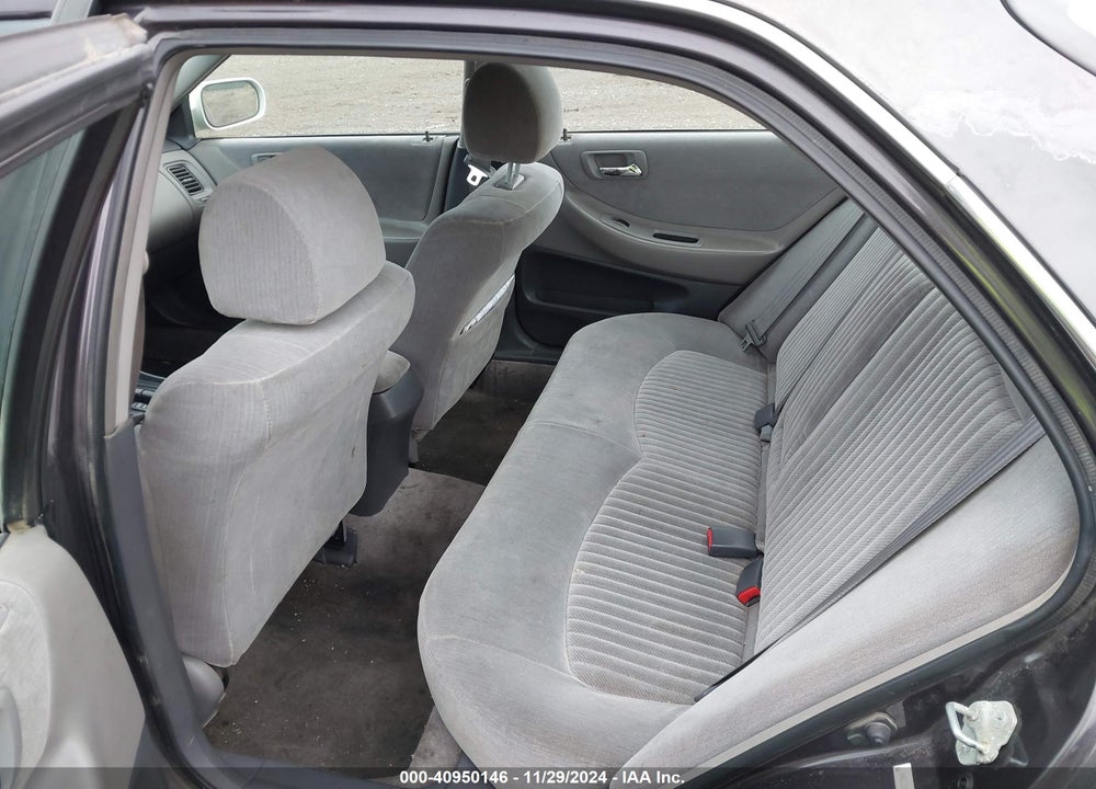 1998 HONDA ACCORD SDN LX VIN: 1HGCG5644WA238194