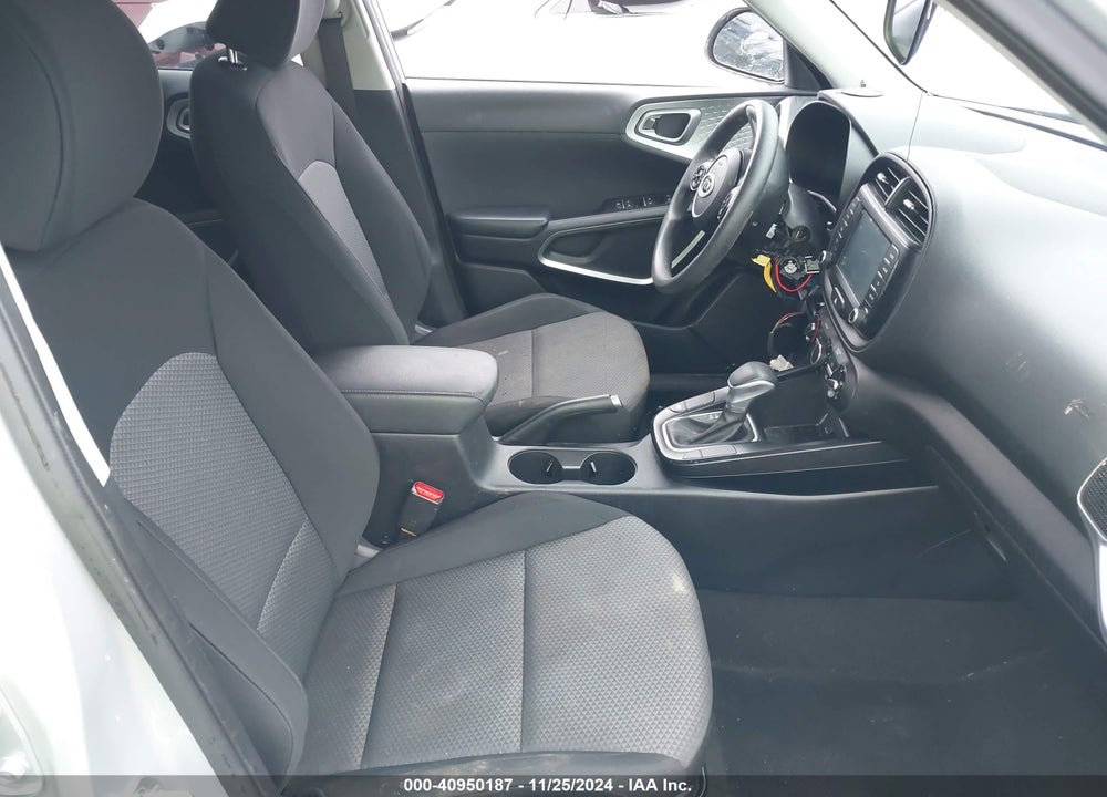 2020 KIA SOUL LX VIN: KNDJ23AU5L7729060