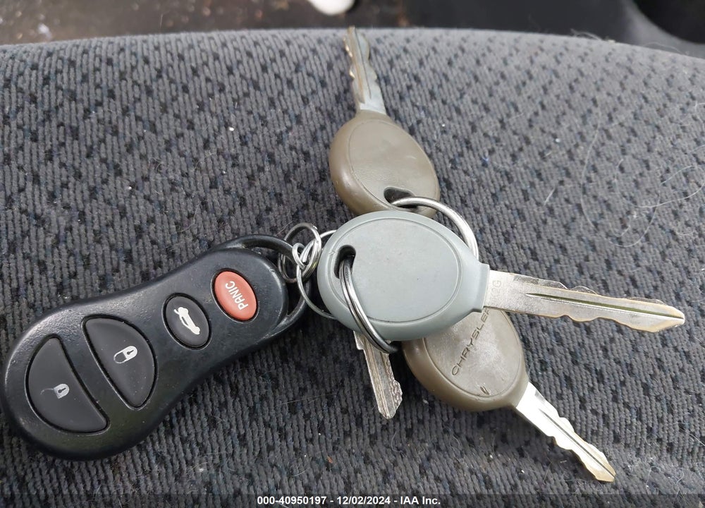 2006 CHRYSLER SEBRING VIN: 1C3EL46XX6N146589