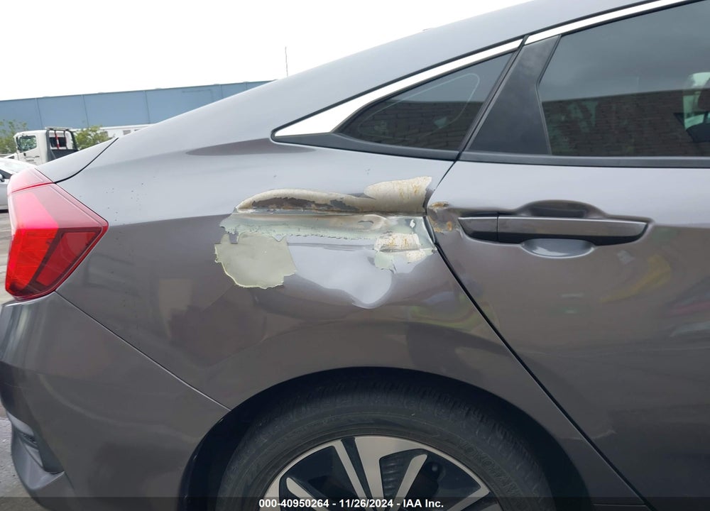 2018 HONDA CIVIC EX-T VIN: JHMFC1F32JX005989
